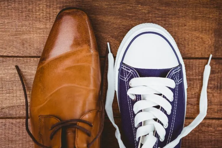 Chaussure dépareiller pour une tenue originale