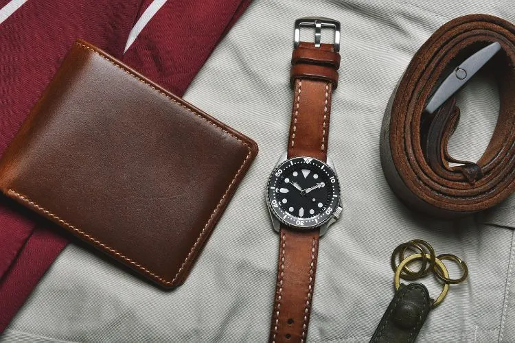 Des accessoires pour habiller une tenue pour homme dans un baptême