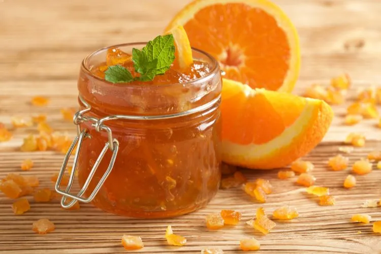 Bocal de confiture d'orange